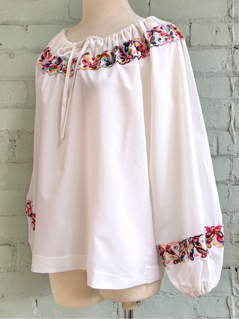 Vintage Butterfly Embroidered Peasant Skirt - White